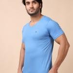 BERRYBLUES Solid Men V Neck Blue T-Shirt